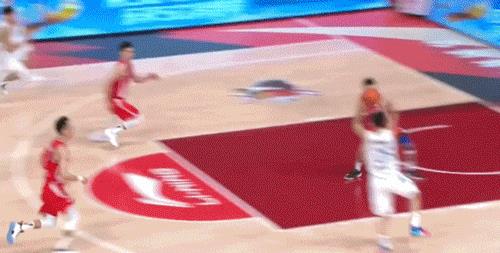 cba冠军扣篮(顶薪合同结束!直接决定退役!再见了,CBA第一个扣篮王+三分王)