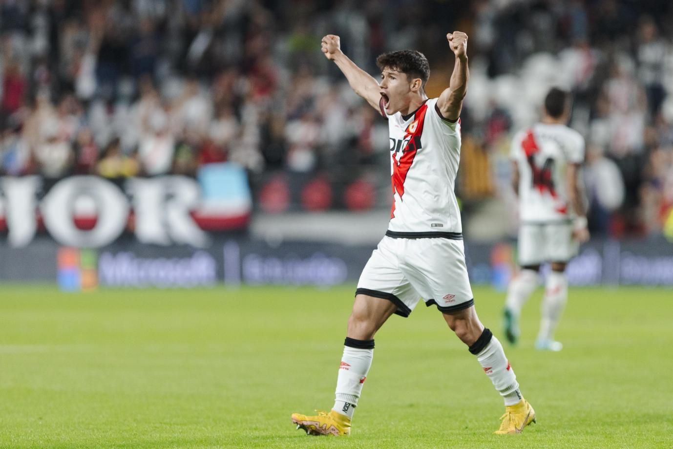 西甲马竞vs奥萨苏纳前瞻预测(西甲第13轮前瞻:巴列卡诺主场对阵皇马,塞维利亚德比重磅登场)