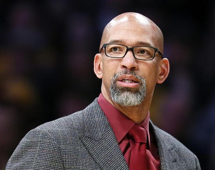 希伯杜感谢蒙蒂威廉姆斯(幕后功臣!太阳主帅绝杀前点名让艾顿扣篮 完美战术彰显执教能力)