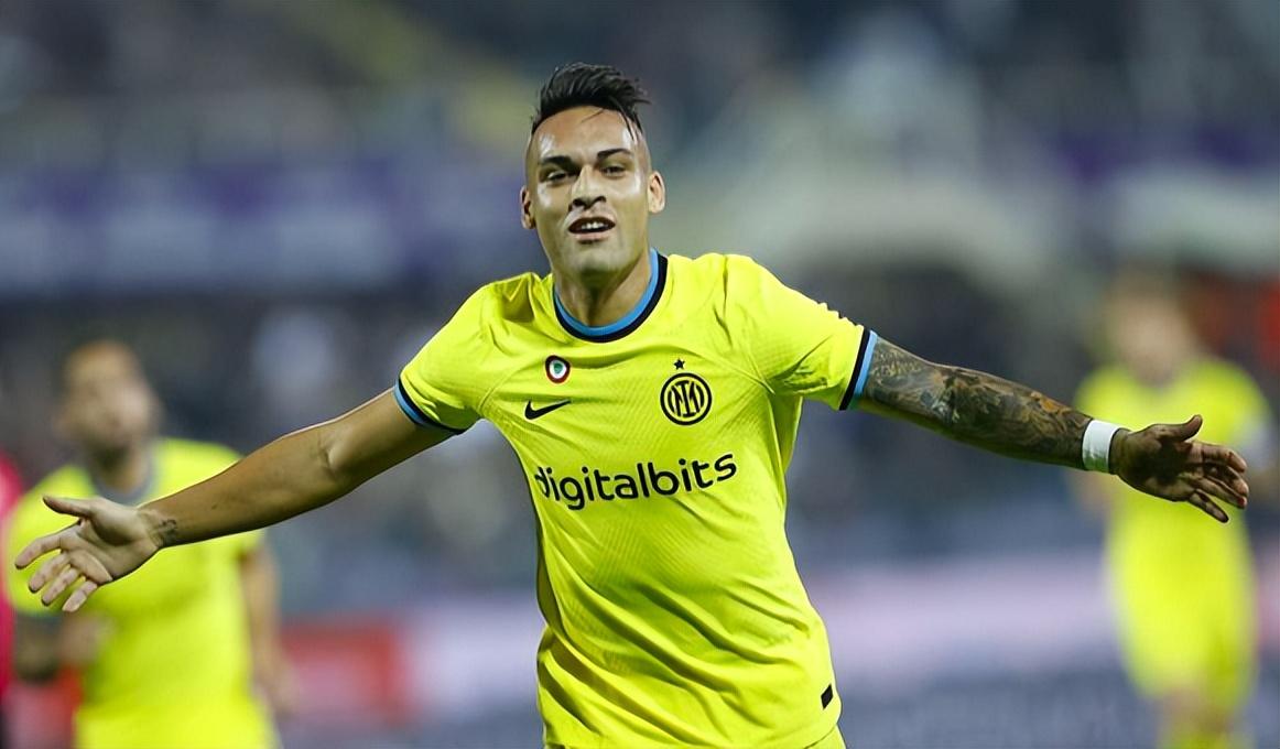 佛罗伦萨vs国际米兰（意甲-约维奇绝平姆希塔良反绝杀 劳塔罗2射1传 国米4-3险胜佛罗伦萨）