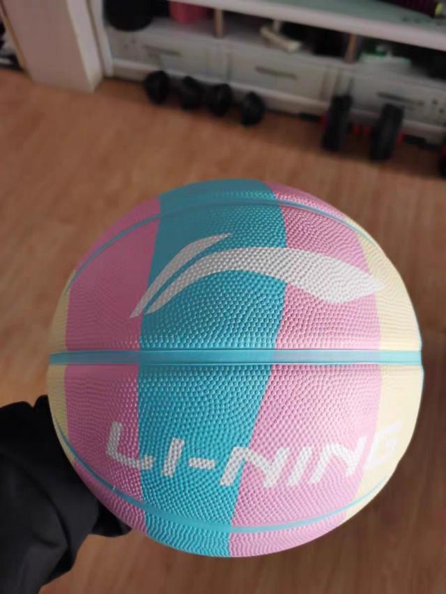 篮球初学者用几号球（如何给你的孩子选择篮球-各个年龄段的完整指南）