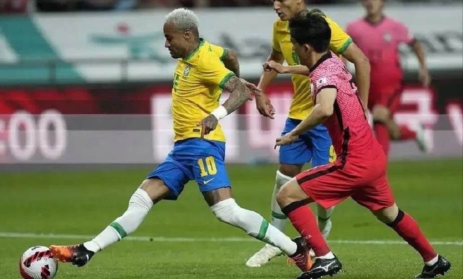 韩国世界杯足球场（巴西5：1韩国，桑巴舞步晃晕太极虎！差距巨大，英超金靴带不动）