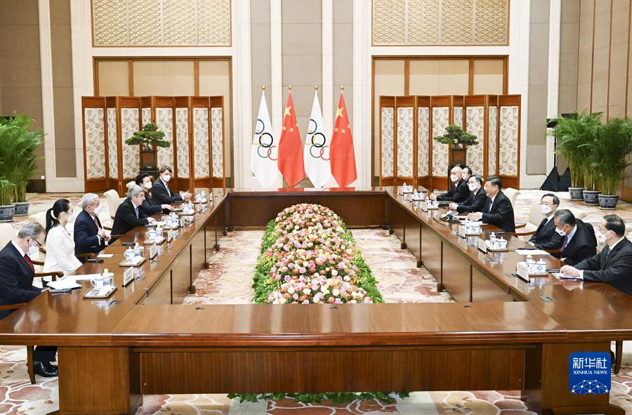 1月25日下午(习近平会见国际奥委会主席巴赫)