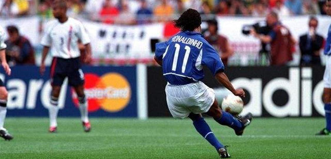 闪耀02世界杯(重说经典之2002年英巴大战:小罗惊艳出世,韩日世界杯唯一名局)