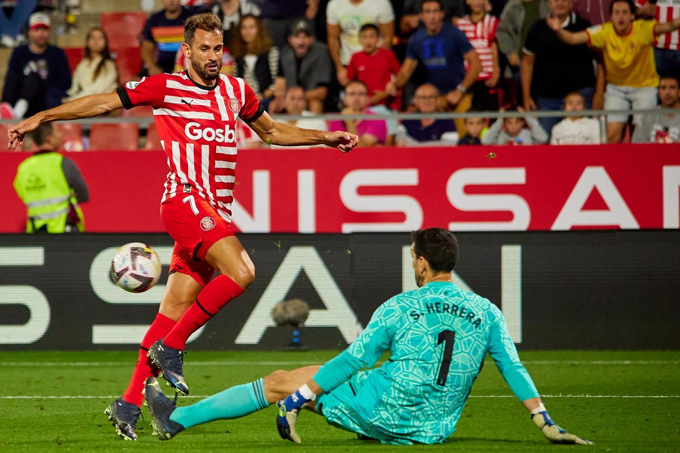 西甲马竞vs奥萨苏纳前瞻预测(西甲第13轮前瞻:巴列卡诺主场对阵皇马,塞维利亚德比重磅登场)