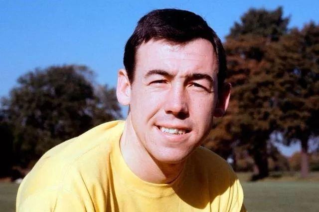 足球传奇守门员（现代足球史上最伟大的十位门将）