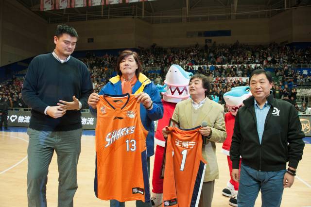 pptv篮球解说王（重磅！姚明助阵传奇回归 王燕宁短暂停结束了）