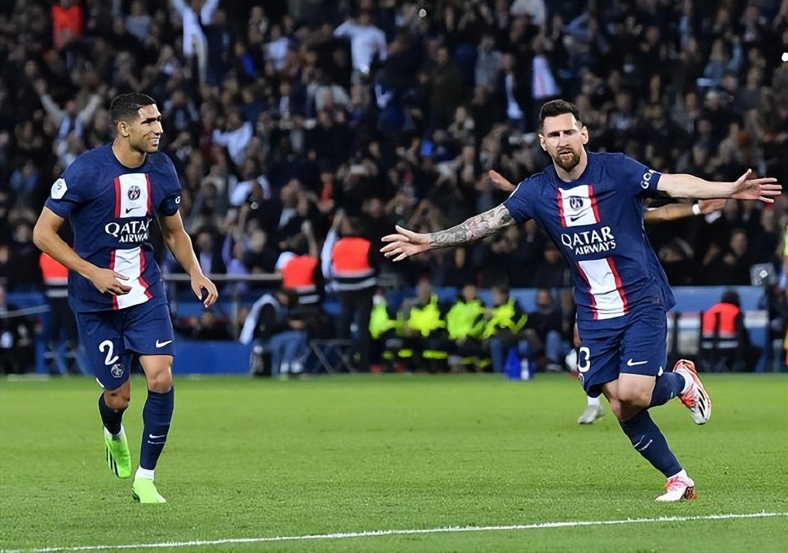 法甲最强球队（2-1！巴黎重返榜首，梅西任意球破门+创5大纪录，姆巴佩替补建功）