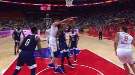 nba篮球搞笑视频集锦高清（NBA十大搞笑场景：哈登马努假摔比演技，库里与奥胖救球区别大）