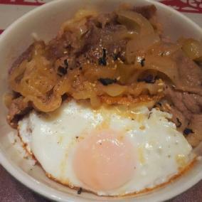 吉野家牛肉饭做法(吉野家牛肉饭的做法窍门)-华海博客