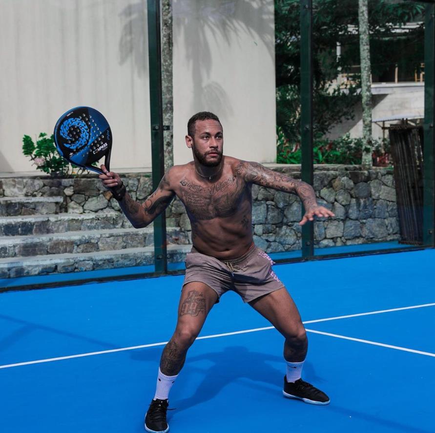 巴西球王内马尔有多帅（多才多艺的宝藏男孩？内马尔唱跳rap篮球都会！隔离期生活太丰富）