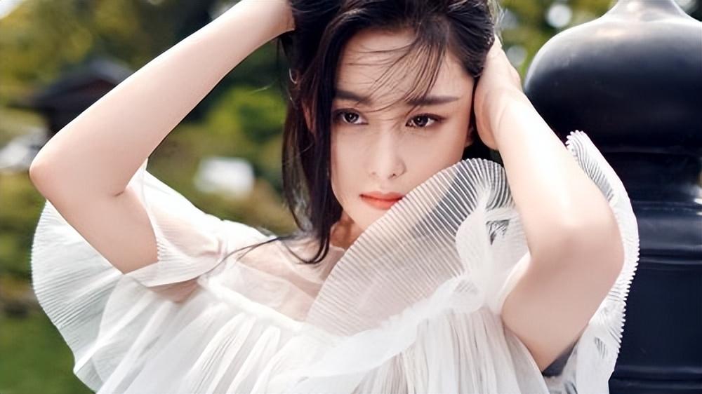 中国女星世界杯（“一嫁改命”张馨予，从“全网黑”到“最美军嫂”，她经历了什么）