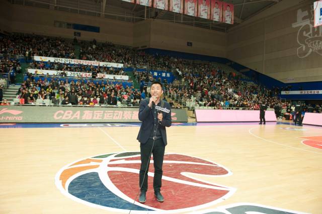 pptv篮球解说王（重磅！姚明助阵传奇回归 王燕宁短暂停结束了）