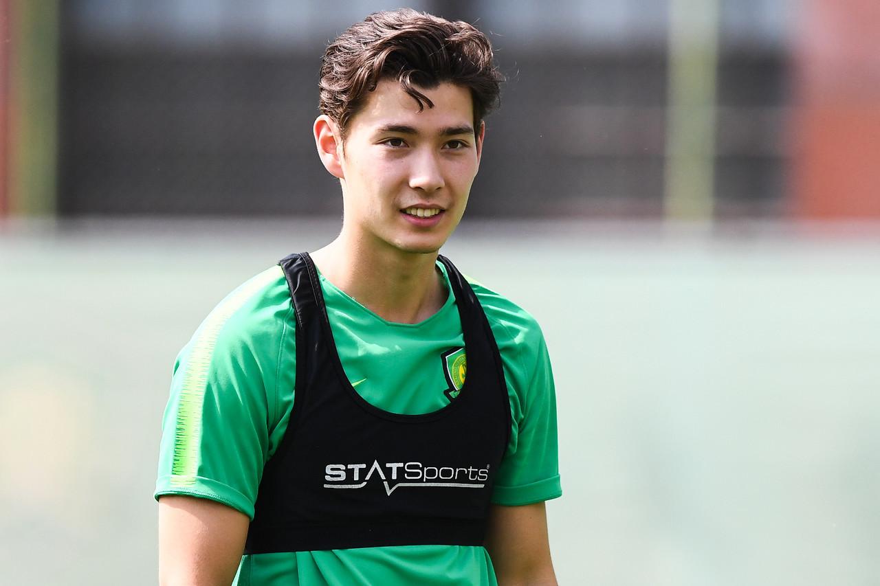 为什么足协禁止归化球员进中超（中超报名名单调整，很受球迷期待的归化球员被撤销报名，原因曝光）