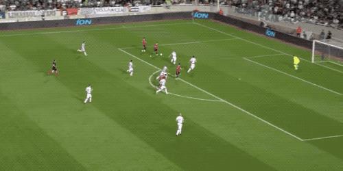 C罗空门不进全队最低分(8射0进球+空门不进!C罗首发打弱旅还哑火 赛季33射只进一粒点球)