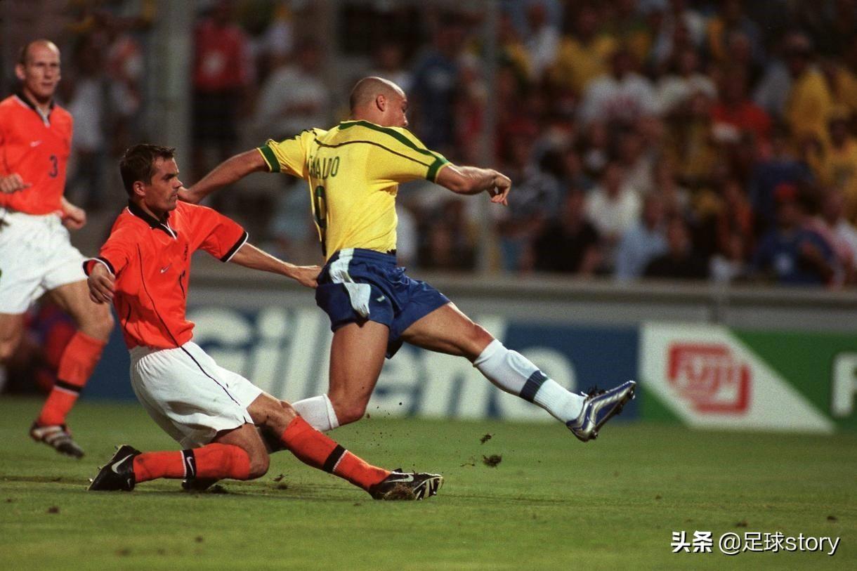 98年世界杯巴西主力阵容(「重述历史」1998年世界杯的巴西队,罗纳尔多一个人的巴西队)