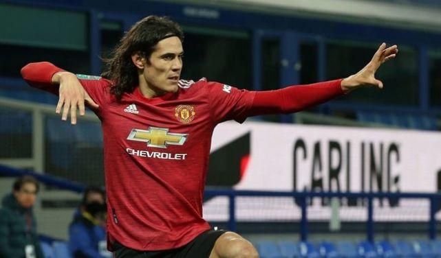 卡瓦尼让出七号给C罗(天生配角?卡瓦尼为C罗让出7号球衣,他的职业生涯始终都在让步)