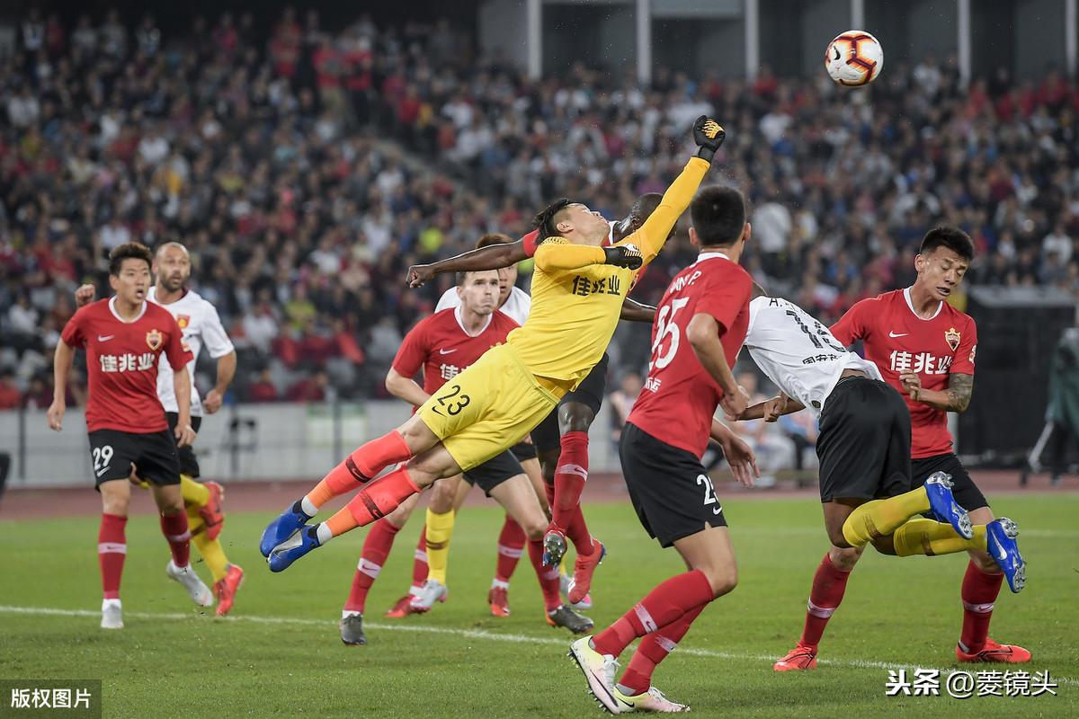 中超和cba哪个容易出分（中超抄CBA作业？无稽之谈！复工难度不是一个等级，没那么容易）