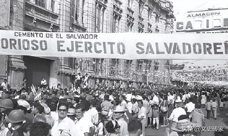 6月15号世界杯结局(太荒唐:由争夺世界杯资格引发的战争,血战5天,致近3000人伤亡)