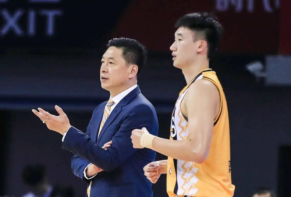 南京CBA球员（南京同曦男篮欲签NBA四届全明星后卫，深圳男篮射手遭主教练弃用）