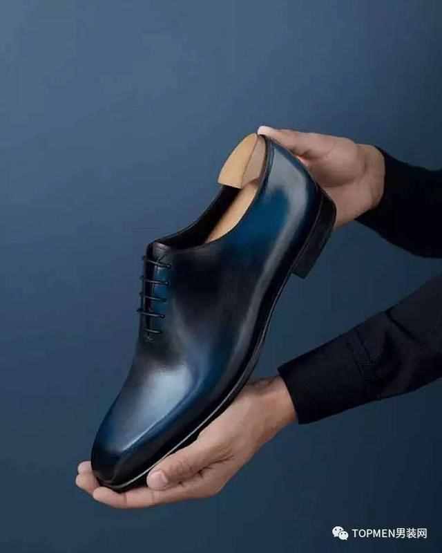 皮鞋网上买什么牌子好（男皮鞋买什么牌子好）