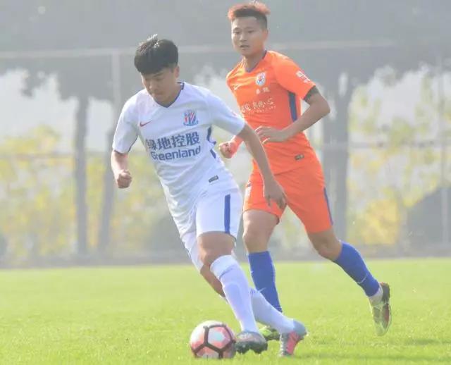 U23联赛榜首大战（U23榜首大战鲁能险胜，误判不止+黄牌7张，解说明显倾向！）