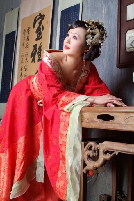 世界杯山快乐营（《本山快乐营》二丫 人物篇-(附：写真)）