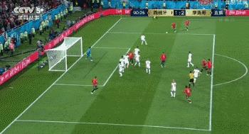 俄罗斯世界杯裁判中间站个外人(关于世界杯视频裁判那些事,这里有你想知道的一切信息!)