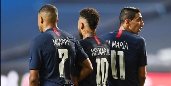 明早欧冠哪个台直播(央视直播!今晚欧冠上演巅峰战,两大巨星遭遇试金石,19亿欧对决)