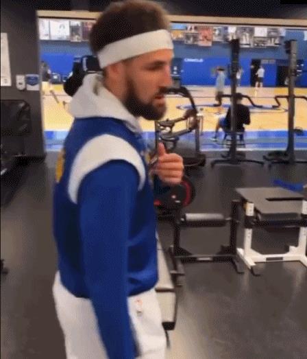 霍华德是不是75大球星(乔丹第一詹姆斯第二!科比仅排第十位!霍华德终于入选75大巨星)