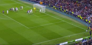 足球还有半个球吗（从西甲8场丢1球，到欧冠4场丢7球！巴萨的问题在哪里？）