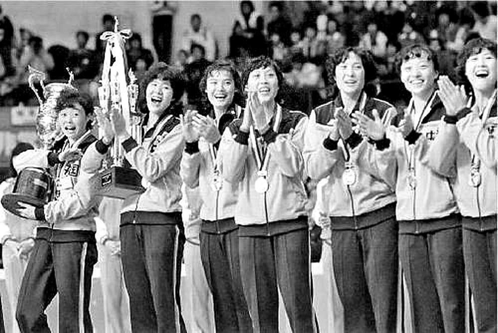 成功卫冕2019女排世界杯冠军（中国女排十夺世界冠军）