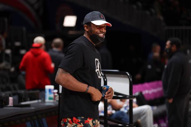 卡梅隆·安东尼和加内特（比尔是联盟目前唯一拥有交易否决权的球员，NBA历史第十位）