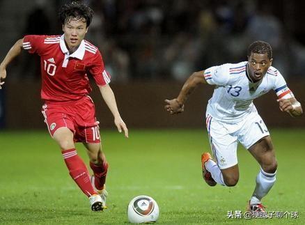 中国男足第一次进世界杯战绩（细数国足历史上，那些令人难忘的第一次）