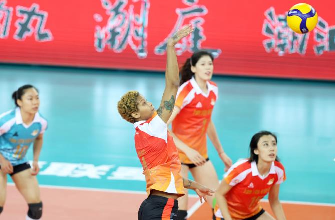 天津女排实力明显高于辽宁女排（天津女排赢球暴露问题！王媛媛拦网零分成树杈手，刘晏含3局拿3分）