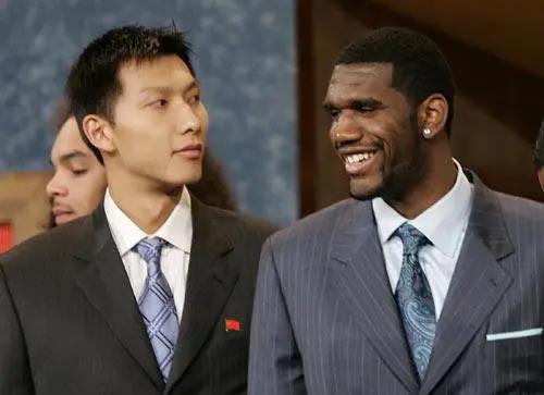 阿联年龄作假了吗（为何当年6号秀的阿联被雄鹿放弃，后来15顺位的字母被重点培养？）