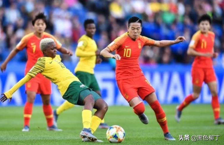 女足世界杯首粒进球（中国女足世界杯首球！李影复制男足巨星神作，之后遇门线悬案）