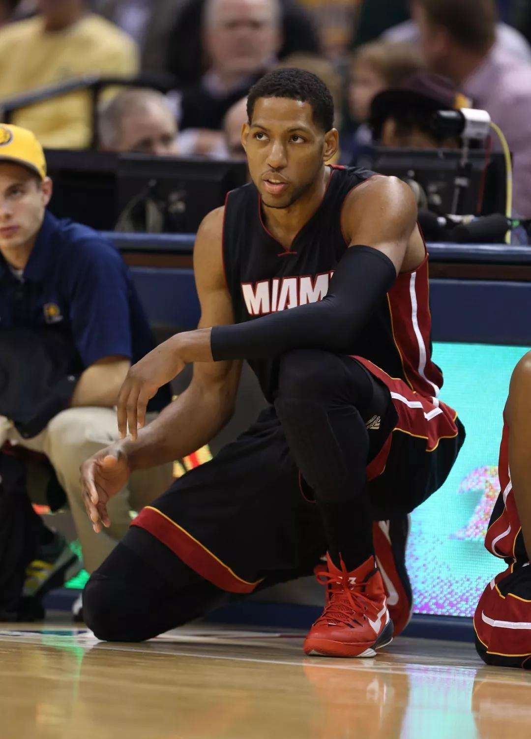 丹尼-格兰杰体测(新秀就与詹姆斯正面对抗,防守稳健射术精湛的丹尼格兰杰)