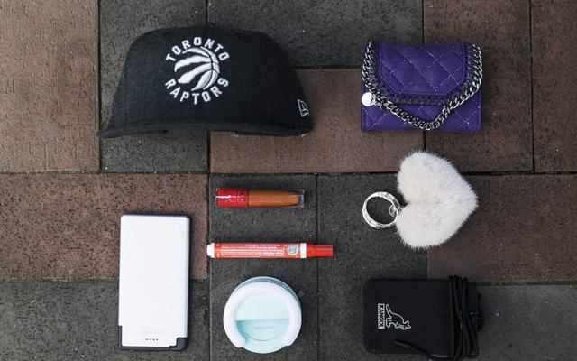 来香港买什么牌子的衣服（香港买钻石什么牌子好）