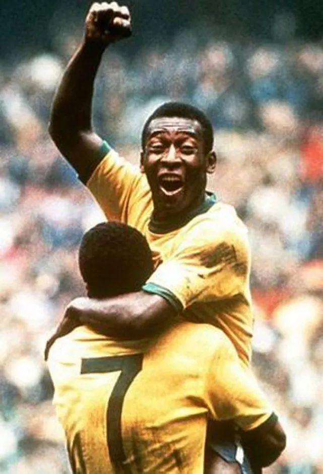 法国队1994世界杯球衣合影（世界杯经典球衣图鉴 哪一件是你的青春？）