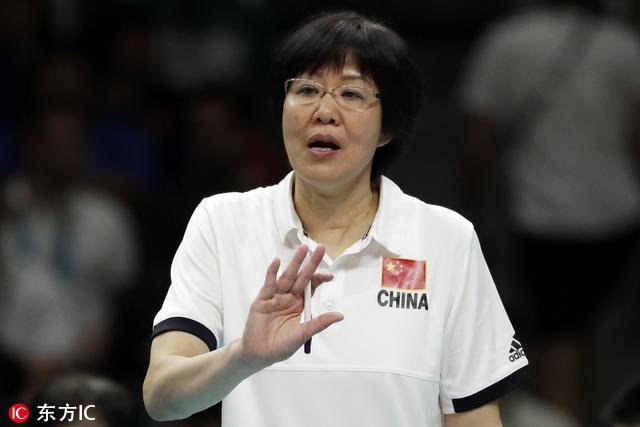 历届中国女排夺冠(回顾中国女排军团三次奥运登巅峰! 感动中国曾9夺世界冠军)