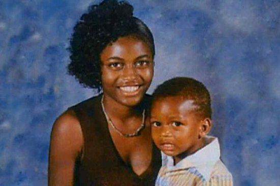 关于艾弗森的励志小故事（家境贫寒逆境中成长，力压科比当选状元，这是艾弗森的传奇故事）