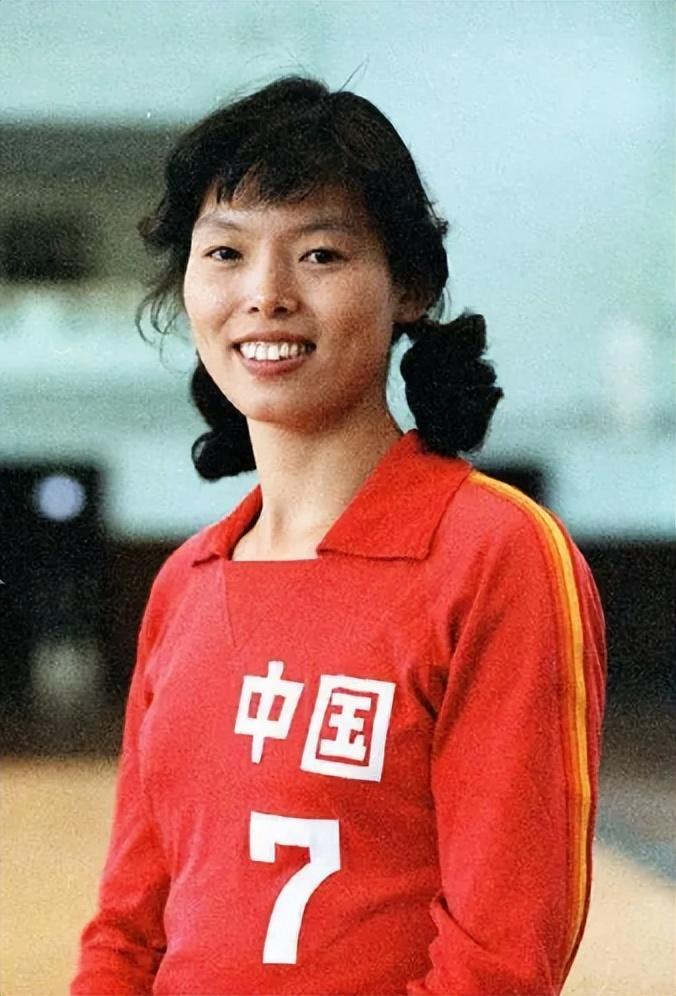 2004年女排教练（陈忠和：伤痛中走出来的女排金牌教练，再婚生活也有泪）
