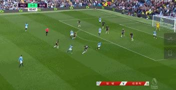 乔哈特封神之战（心酸！乔哈特重回曼城单场丢5球 怒踹门柱泄愤）