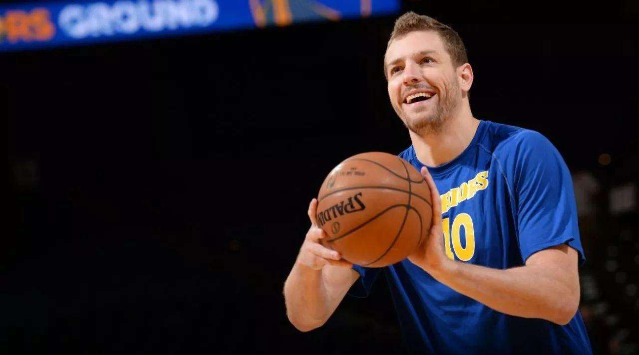 2005湖人选秀（盘点：美媒重排2005年选秀，拜纳姆变洗剪吹，路威同时有两位女友）