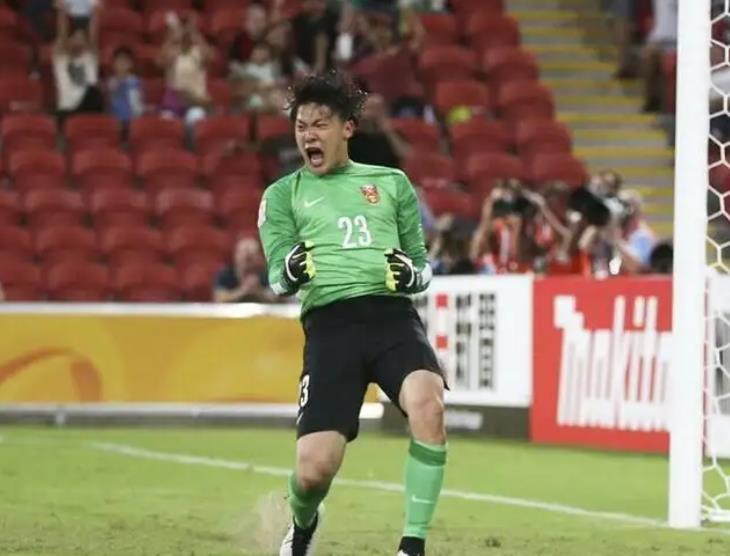 去学足球需要交钱吗吗（热议！国脚直言踢球不用太多钱：上学不也得交学费，一个道理）