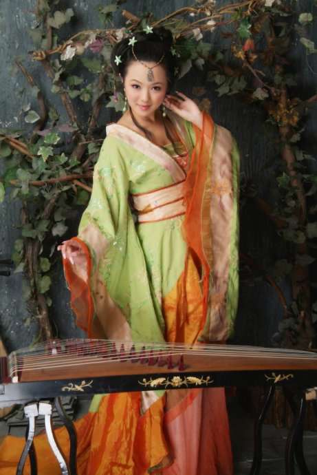 世界杯山快乐营（《本山快乐营》二丫 人物篇-(附：写真)）