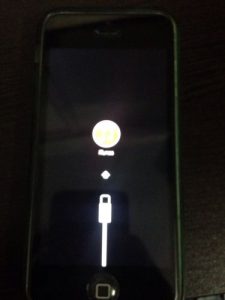 手机进水开不了机(手机进水开不了机还有修的必要吗)-华海博客