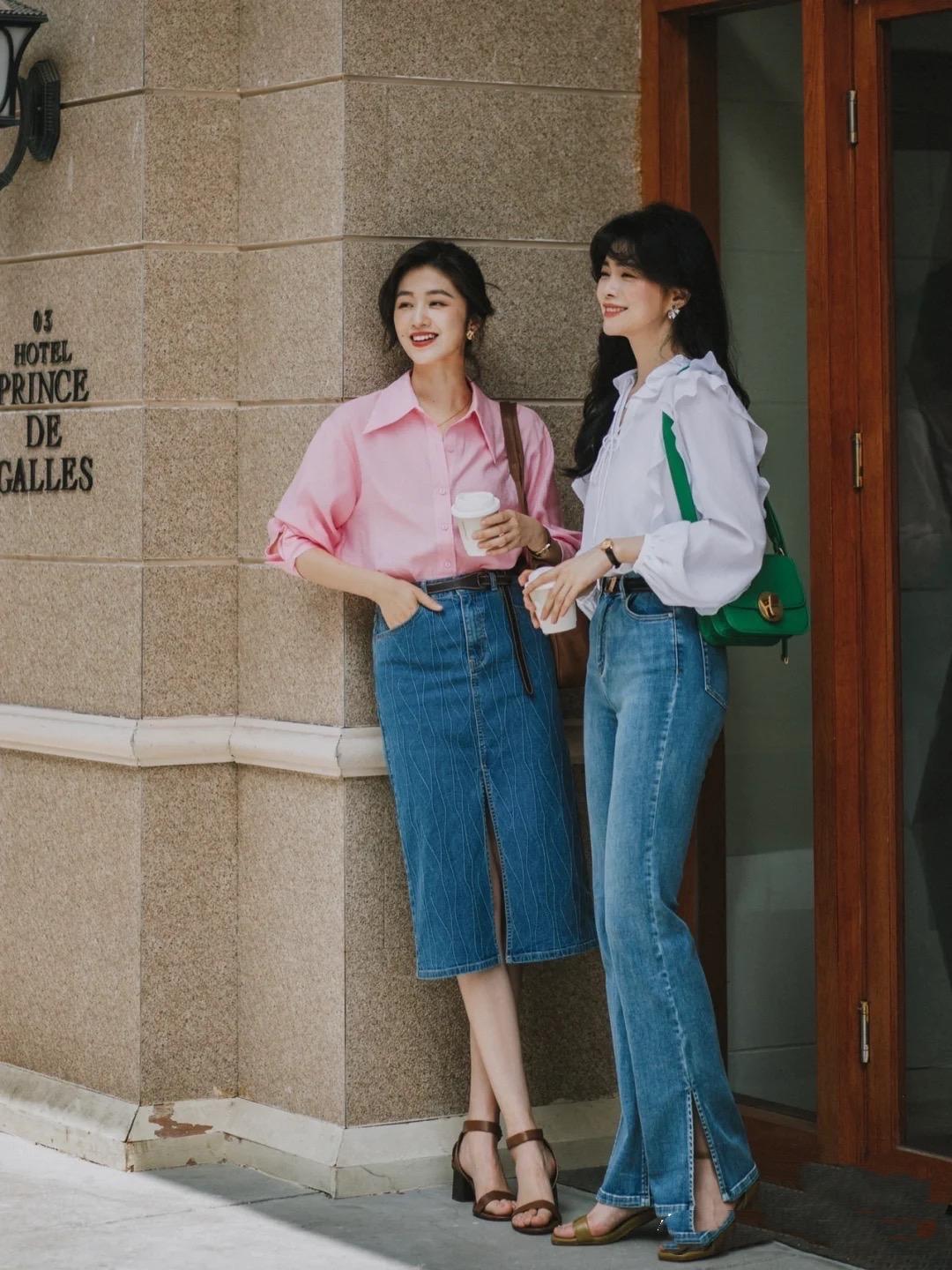 两品牌多款式混着穿（夏天怎么穿更时髦？看着两位小姐姐的穿搭就够了，精致优雅很体面）