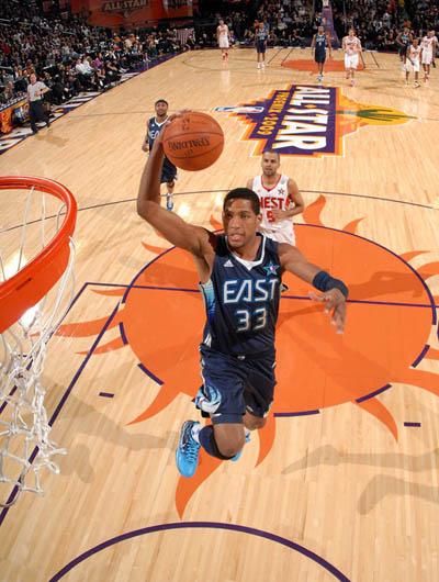 丹尼-格兰杰体测(新秀就与詹姆斯正面对抗,防守稳健射术精湛的丹尼格兰杰)